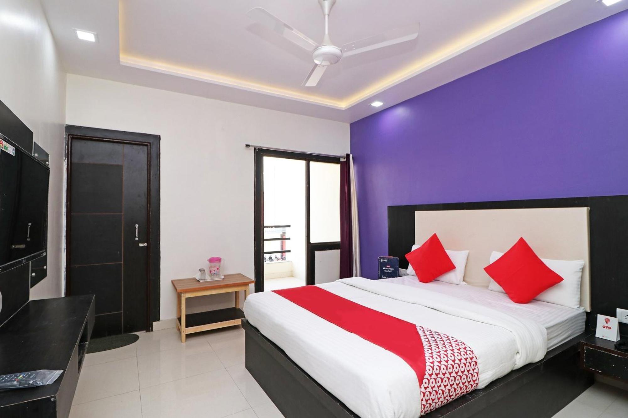 Oyo Hotel The Orient Tree Агра Экстерьер фото